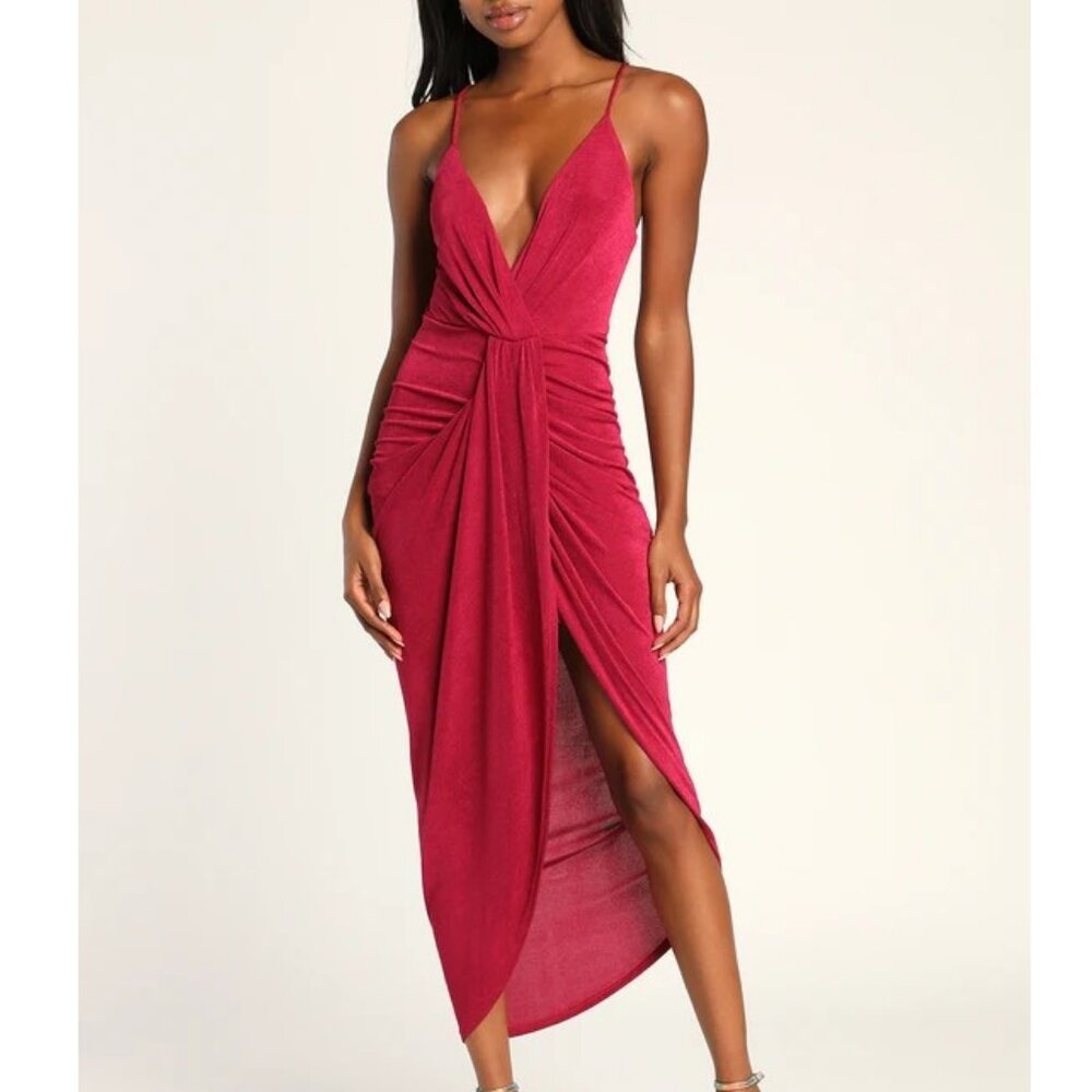NWT Dreamy Date Berry Surplice Midi Dress